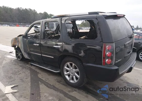 2013 GMC Yukon Denali z USA, uszkodzony, nr VIN 1GKS2EEF8DR317611